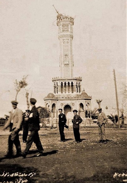  31 Mart 1928 depreminde İzmir Saat Kulesi de zarar görmüştür.