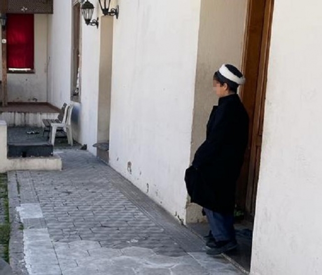 İzmir'in çocukları da tarihi de tarikatlara emanet