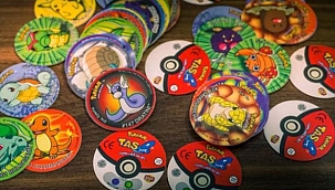 Pokemon kartlarını saklayanlar yaşadı! Her biri servet değerinde