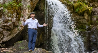 Soyer Murat Dağı'nda: Gediz Nehri'nin kaynağından su içti