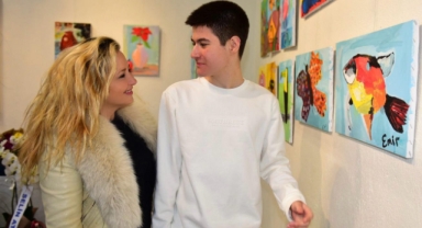 10'uncu sınıf öğrencisinin sergisine yoğun katılım