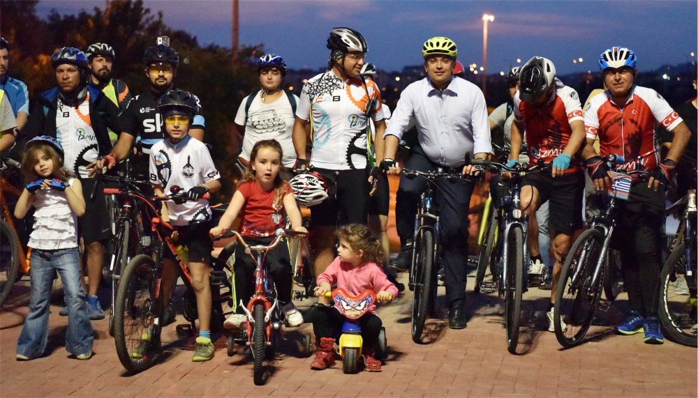 Bornovalılar İzmir’in kazanması için pedal çevirdi
