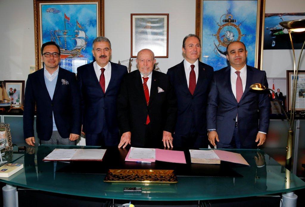 İzmir'de Eğitime Hayırsever Desteği