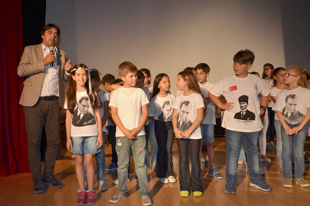 Öğrenci korosundan muhteşem dinleti