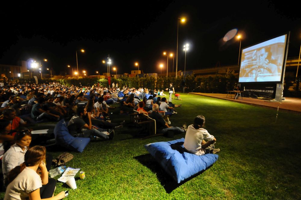 İzmir’in sihirli dünyası  “Sinematek”