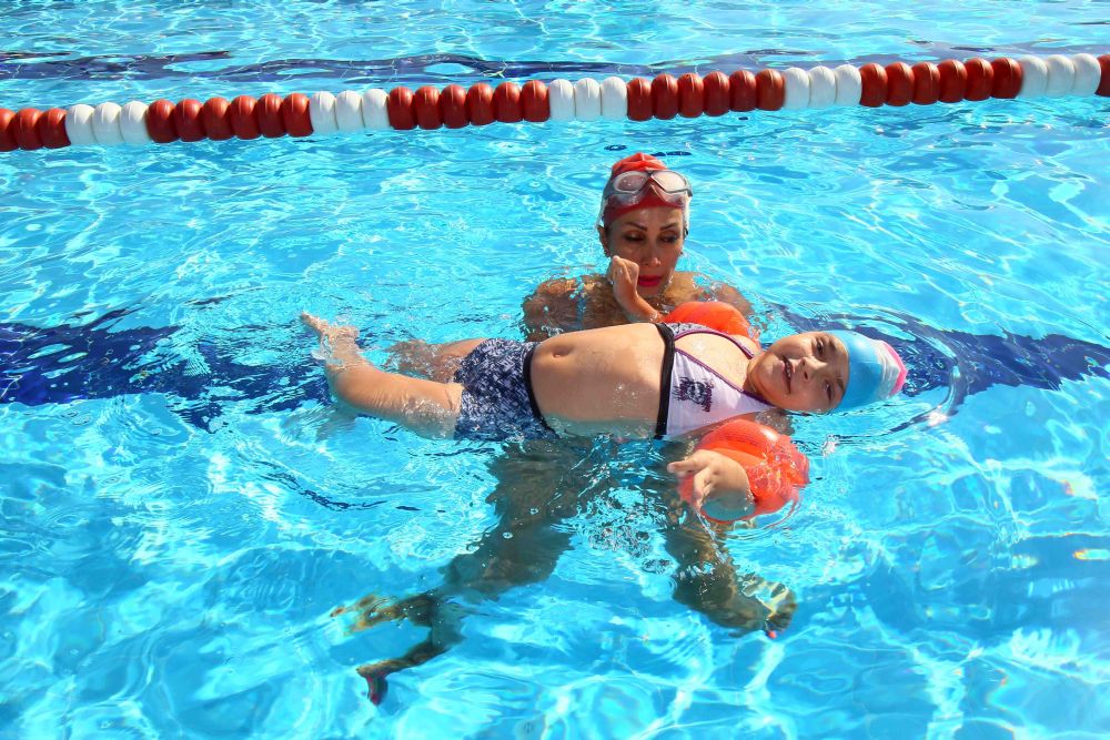 Bayraklı’da yüzmeye engel yok!