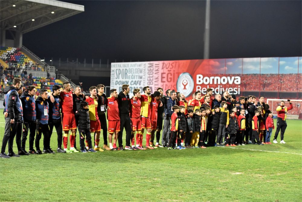 Bornova Stadı Liglere Hazır