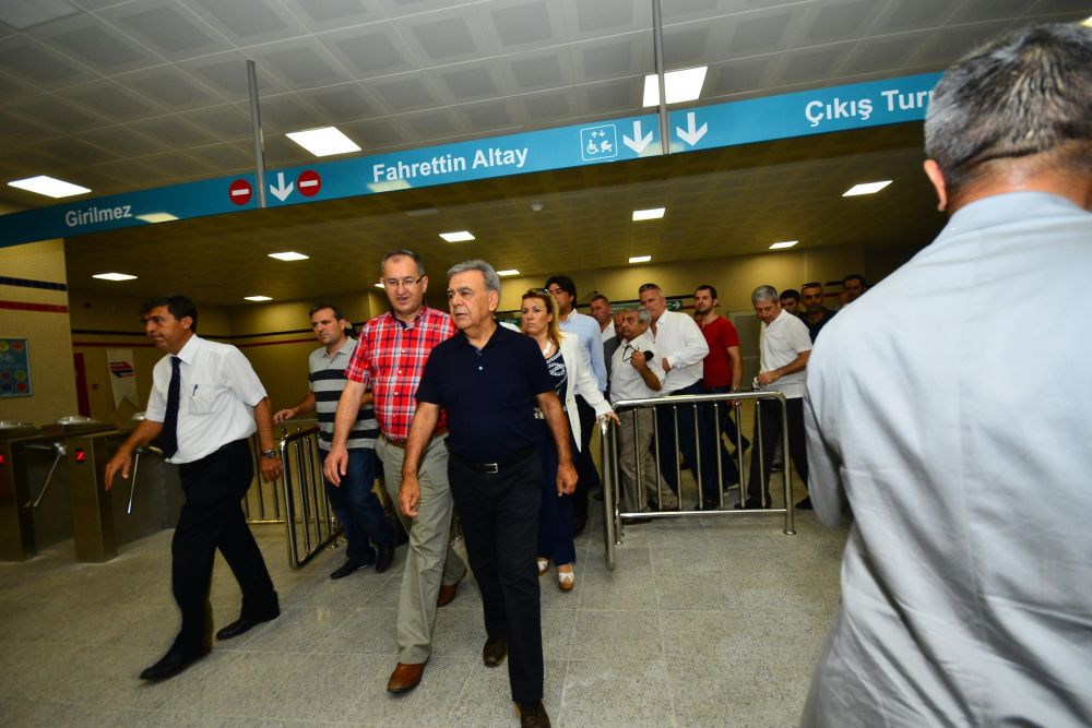 Başkan Kocaoğlu'ndan gündem yaratacak soru: 