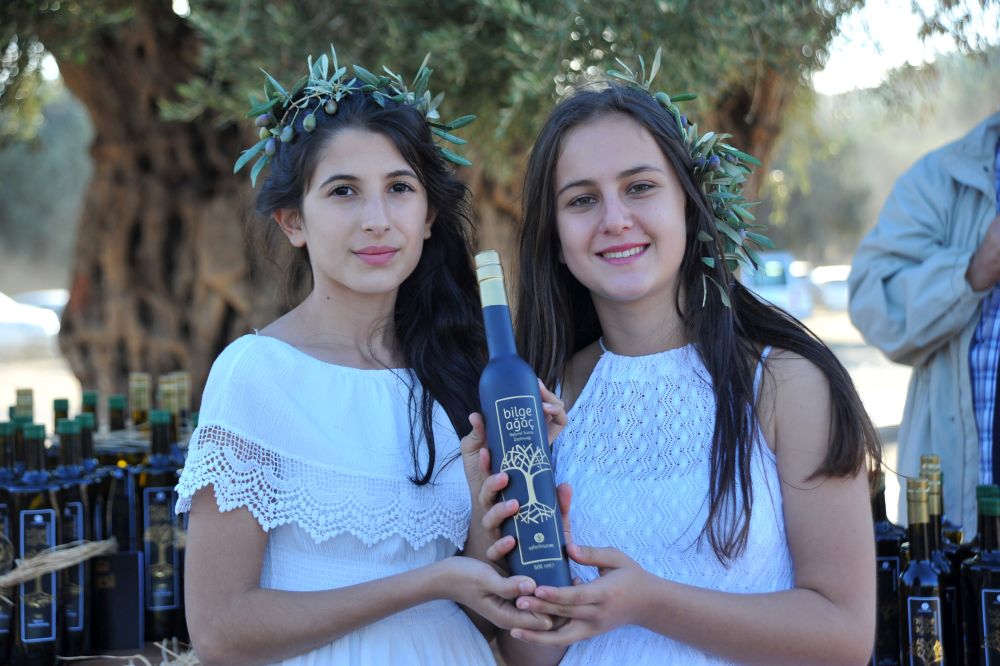 Yarım litre zeytinyağı 22 bin liraya satıldı