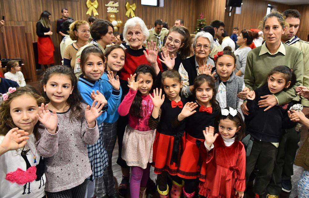 Çınarlar ve fidanlar buluştu