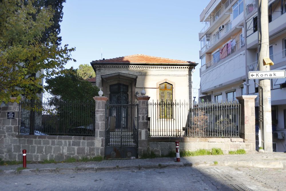 Konak tarihine sahip çıkıyor