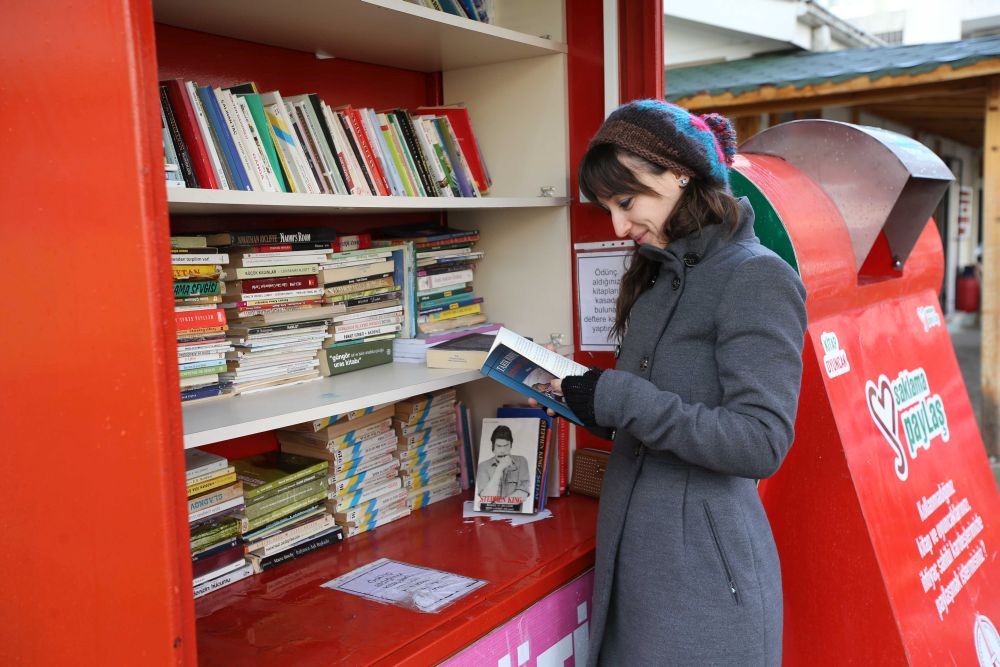 Karşıyakalılar Kitap Değişimini Çok Sevdi