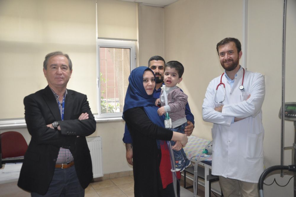 Egeli hekimler, Hamza Bebeğe nefes oldu