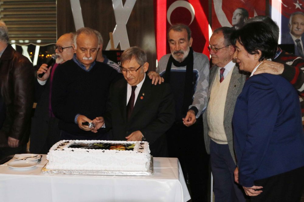 Deniz Gezmiş Bayraklı'da anıldı
