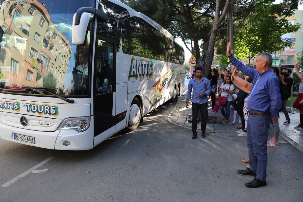 Çocuk Şenliği’ne katılan çocuklar Gaziemir’den ayrıldı