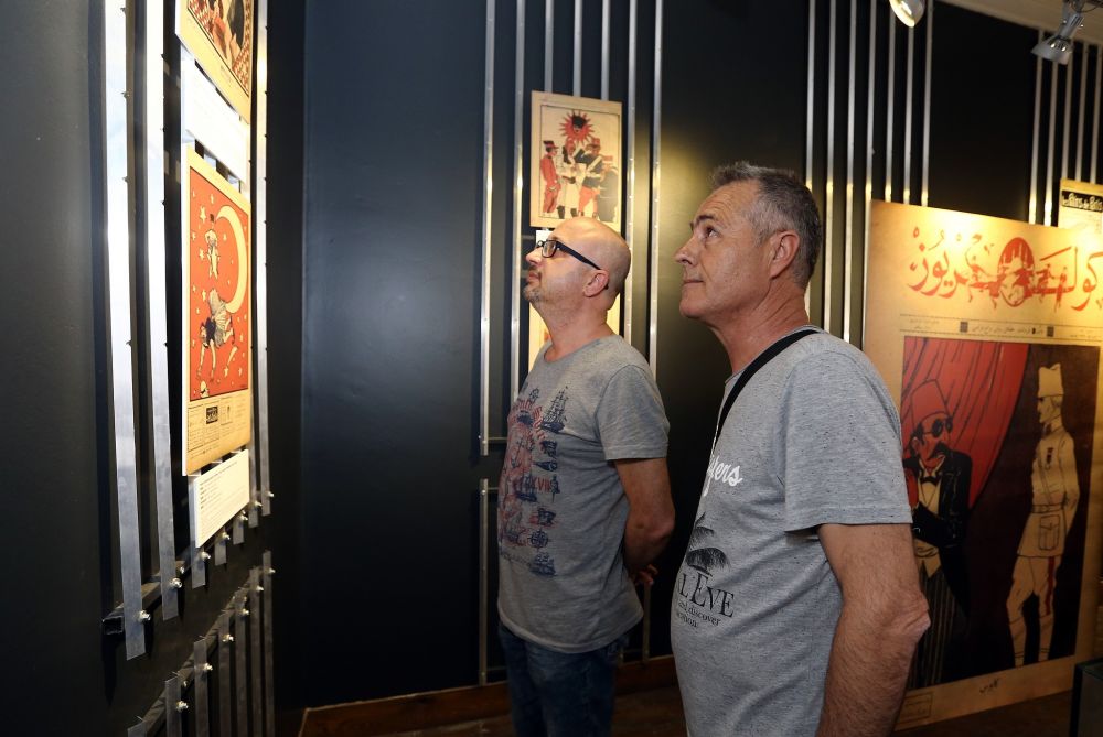 Ata’nın karikatürleri Konak’ta sergiye çıktı
