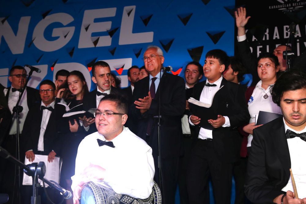 Otizmli çocuklardan muhteşem konser