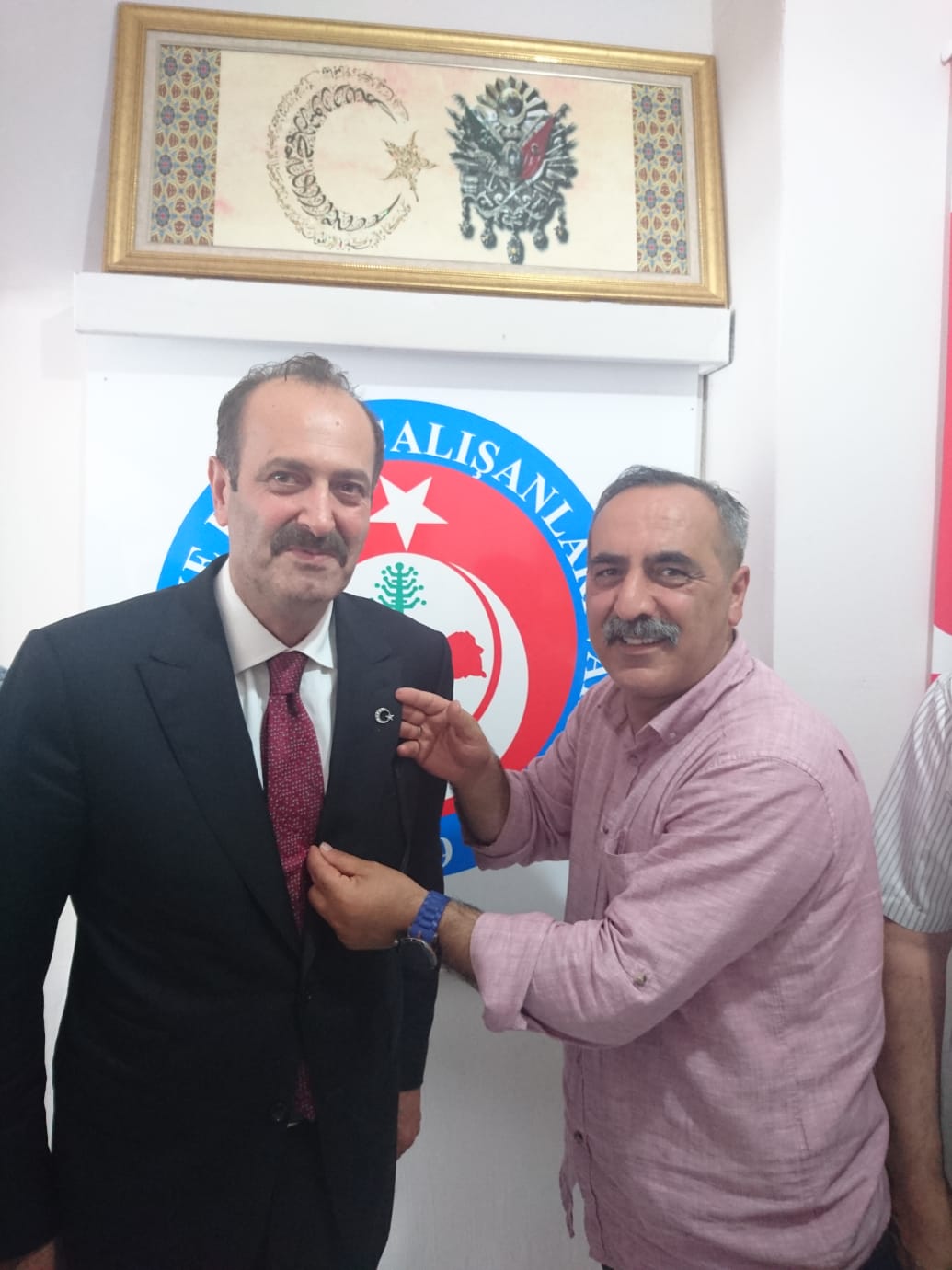 MHP Milletvekili Osmanağaoğlu TÜRKAV İzmir’i Ziyaret Etti