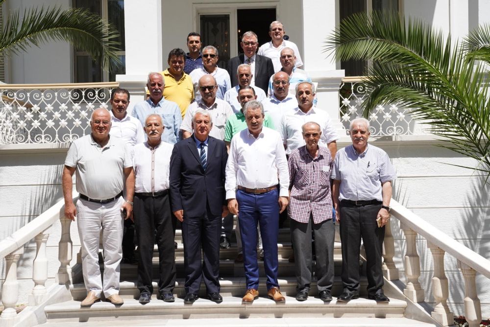 Egeli akademisyenler İzmir’in esnaf temsilcileri ile buluştu
