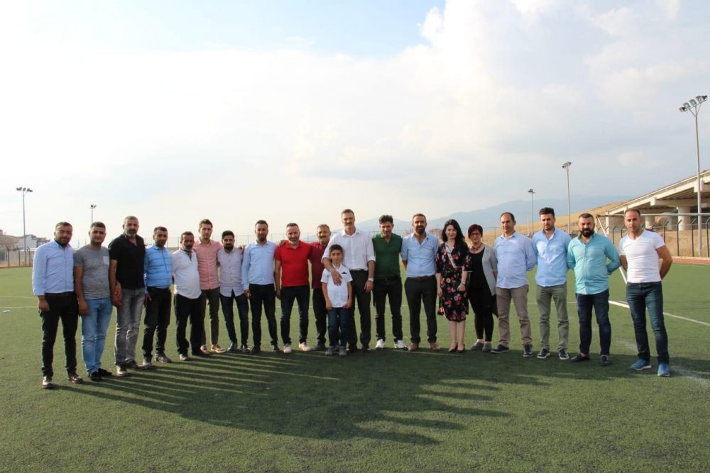 Özalan verdiği sözleri tutuyor