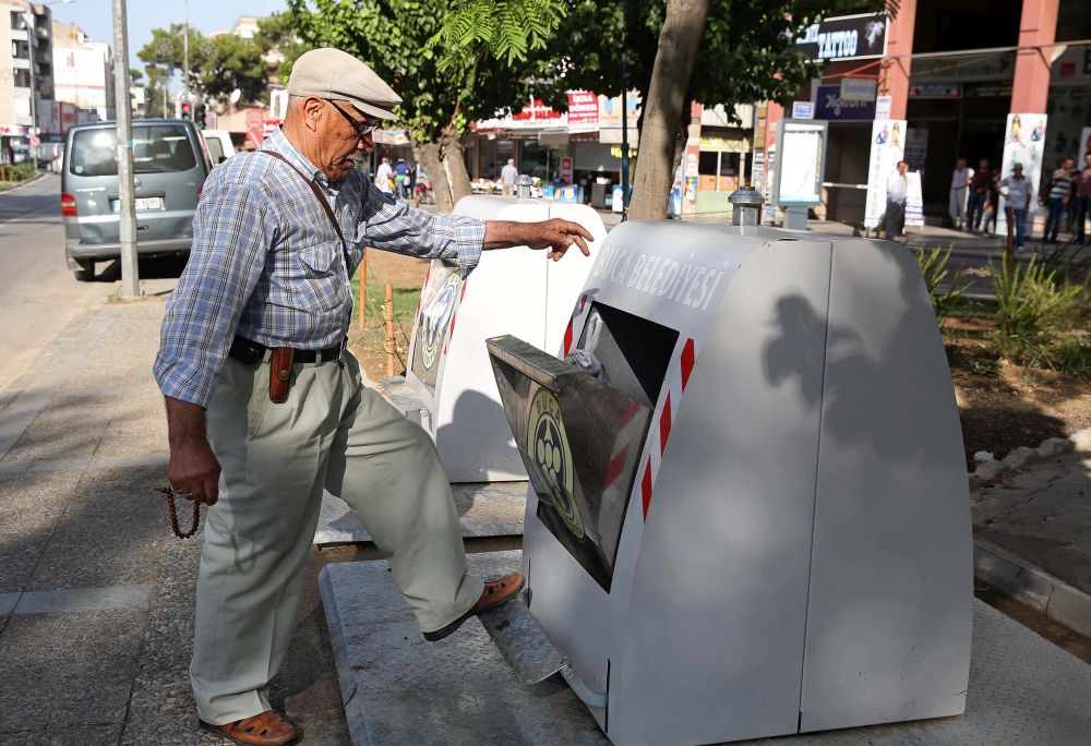 Buca’nın atık ünitelerine estetik dokunuş