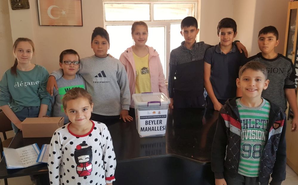 Seferihisar’da çocuklar muhtarlarını seçti