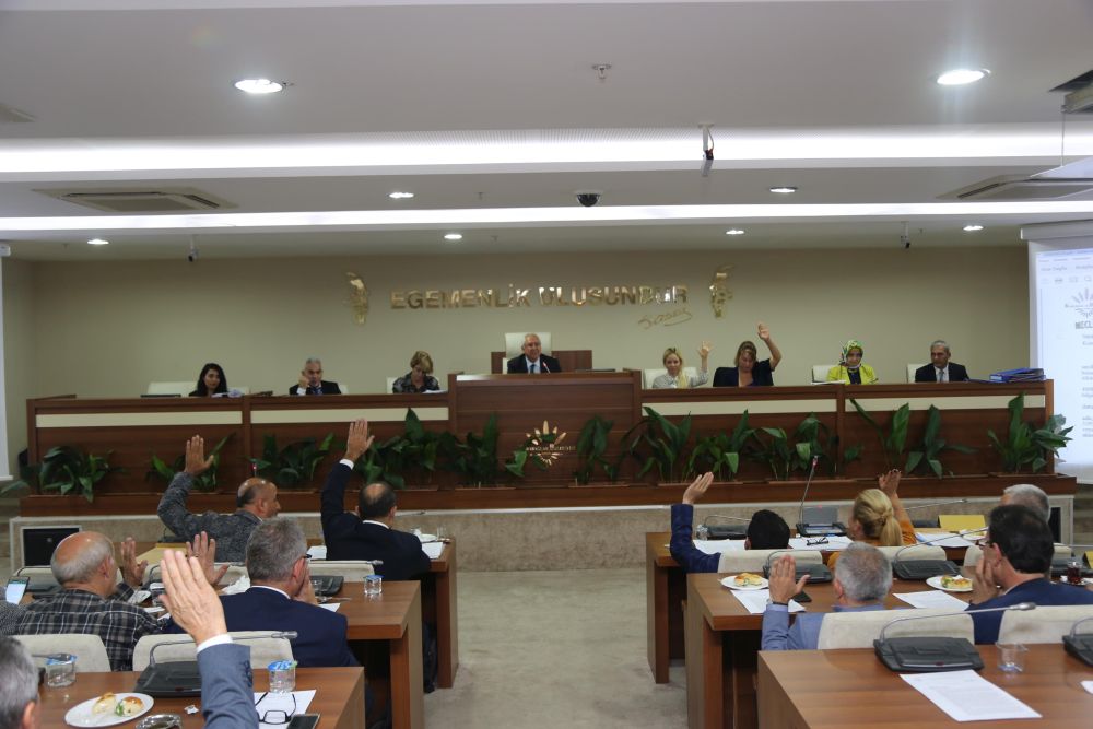 AK Partili'lerin soru önergesine Başkan Selvitopu’ndan ders gibi cevap