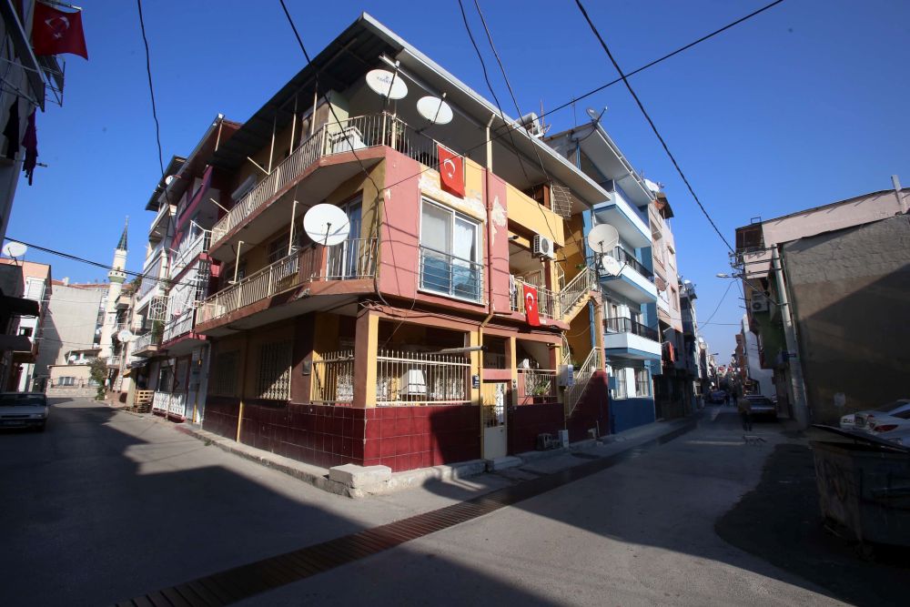 Karabağlar Belediyesi’nden 500 aileyi daha sevindirecek gelişme: Söz verdi ve gerçekleştirdi