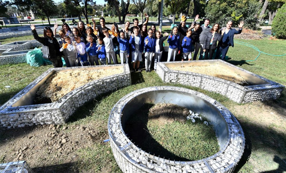 İzmir Büyükşehir Belediyesi'nden öğrencilere