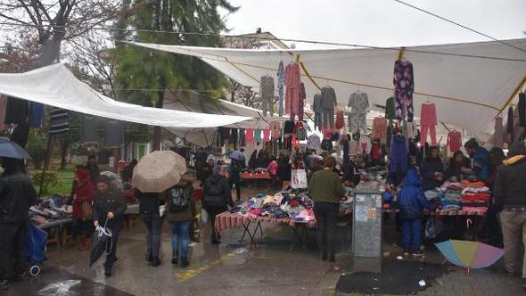 Bornova Belediyesi'nden Özkanlar pazar yeri için olumlu adım