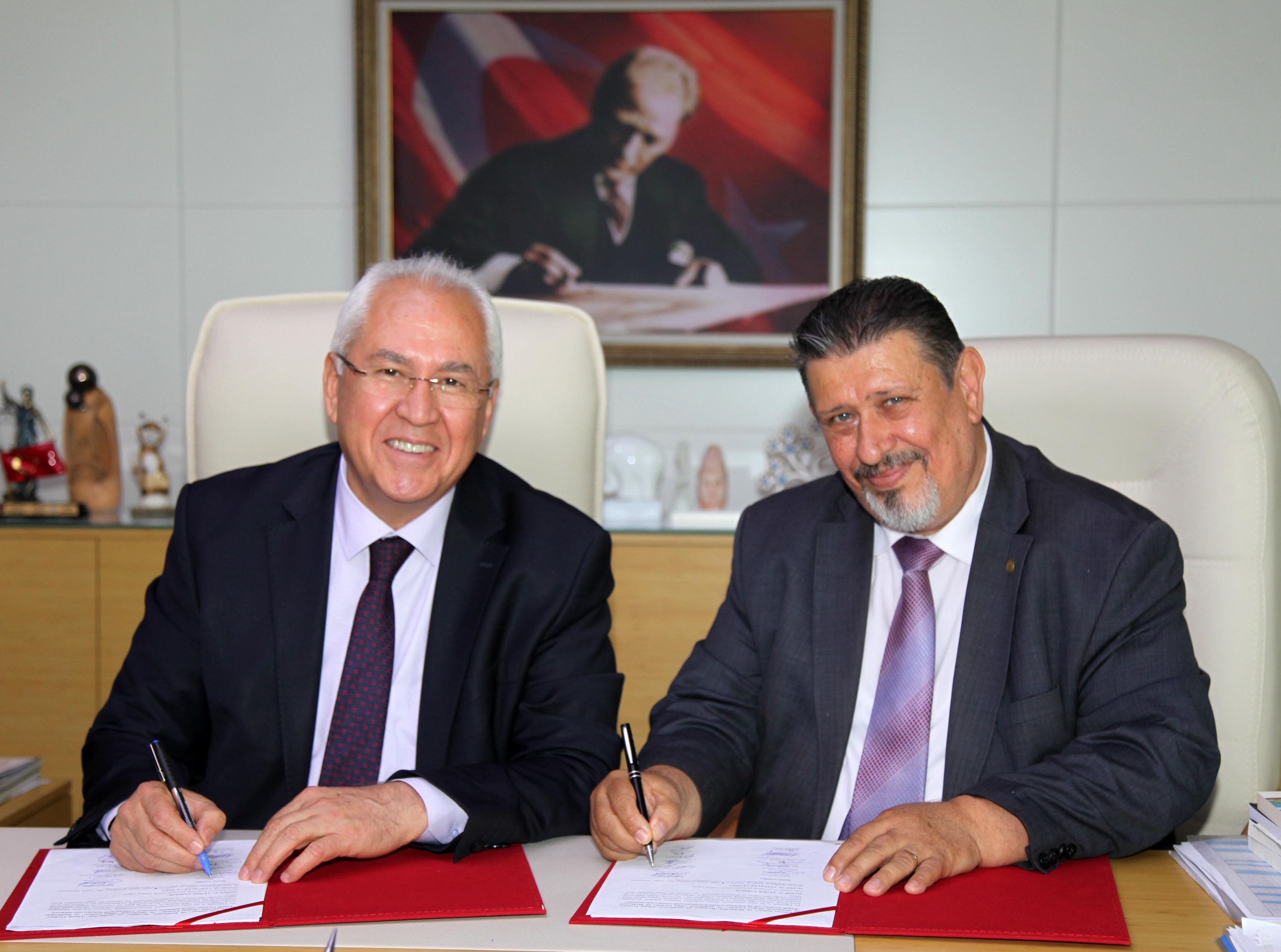 Karabağlar'da toplu sözleşme sevinci