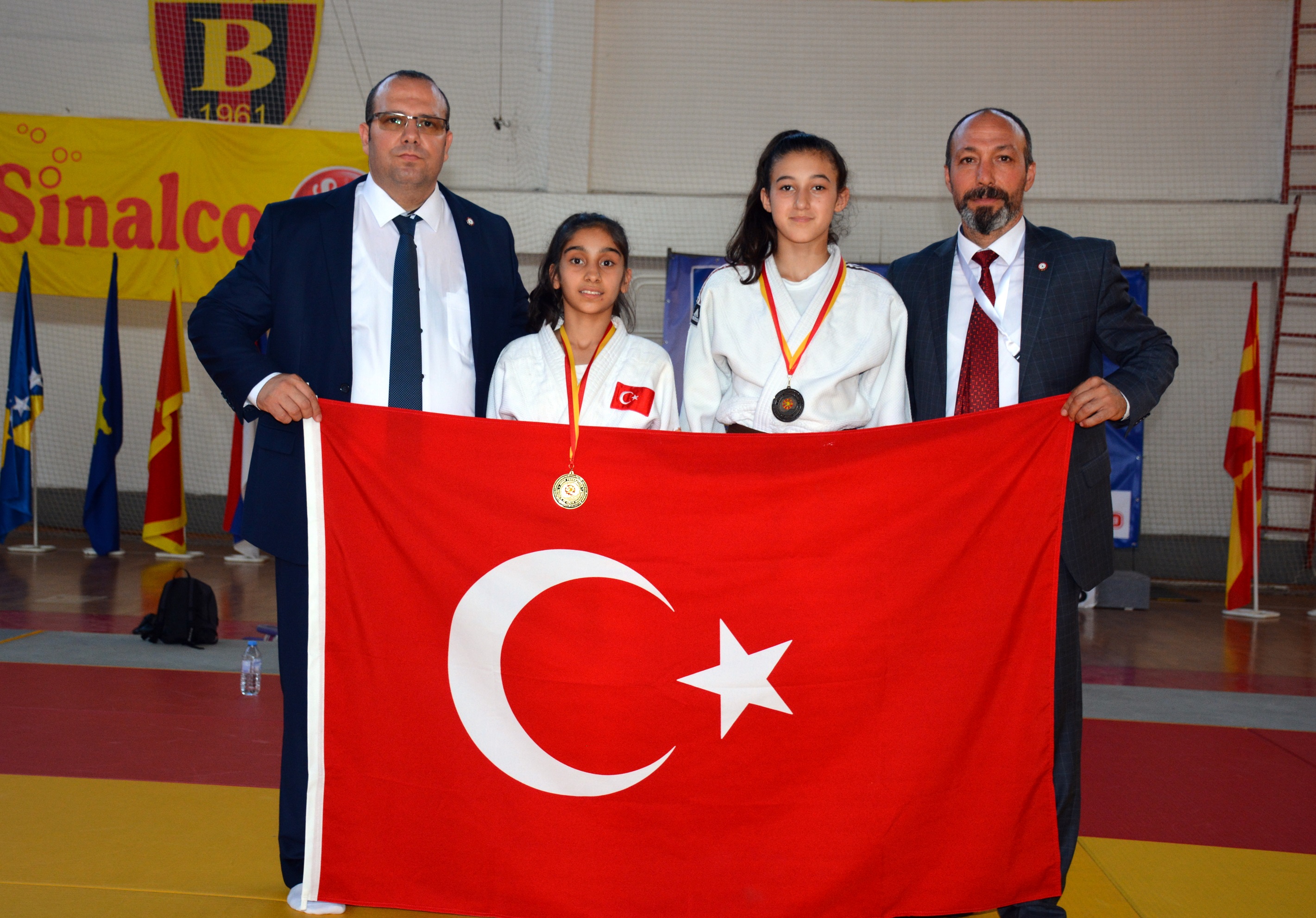 Manisa Büyükşehir’in yıldızları Balkanlarda coştu