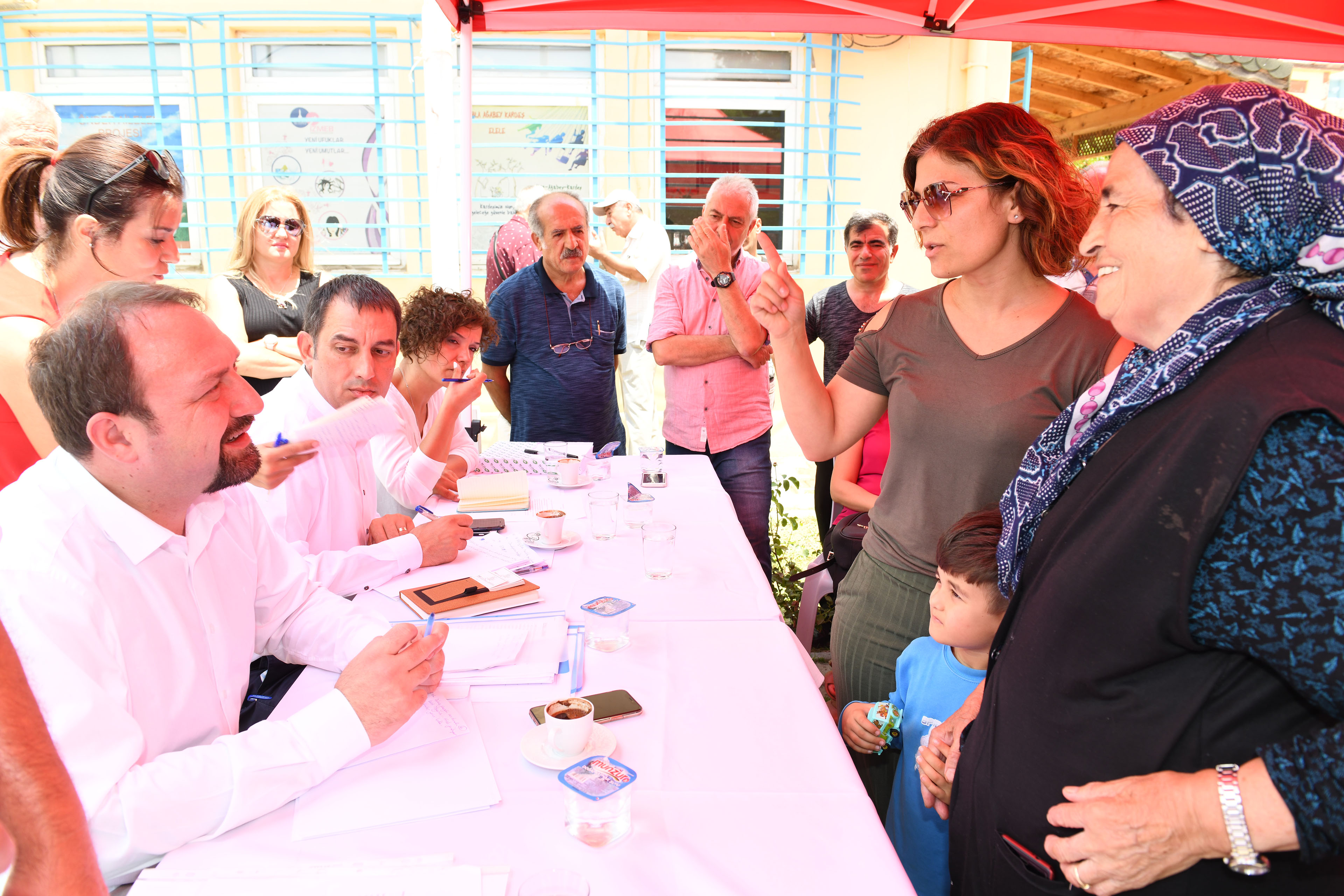 Çiğli'den örnek uygulama: Başkanlık makamı mahallelere taşındı