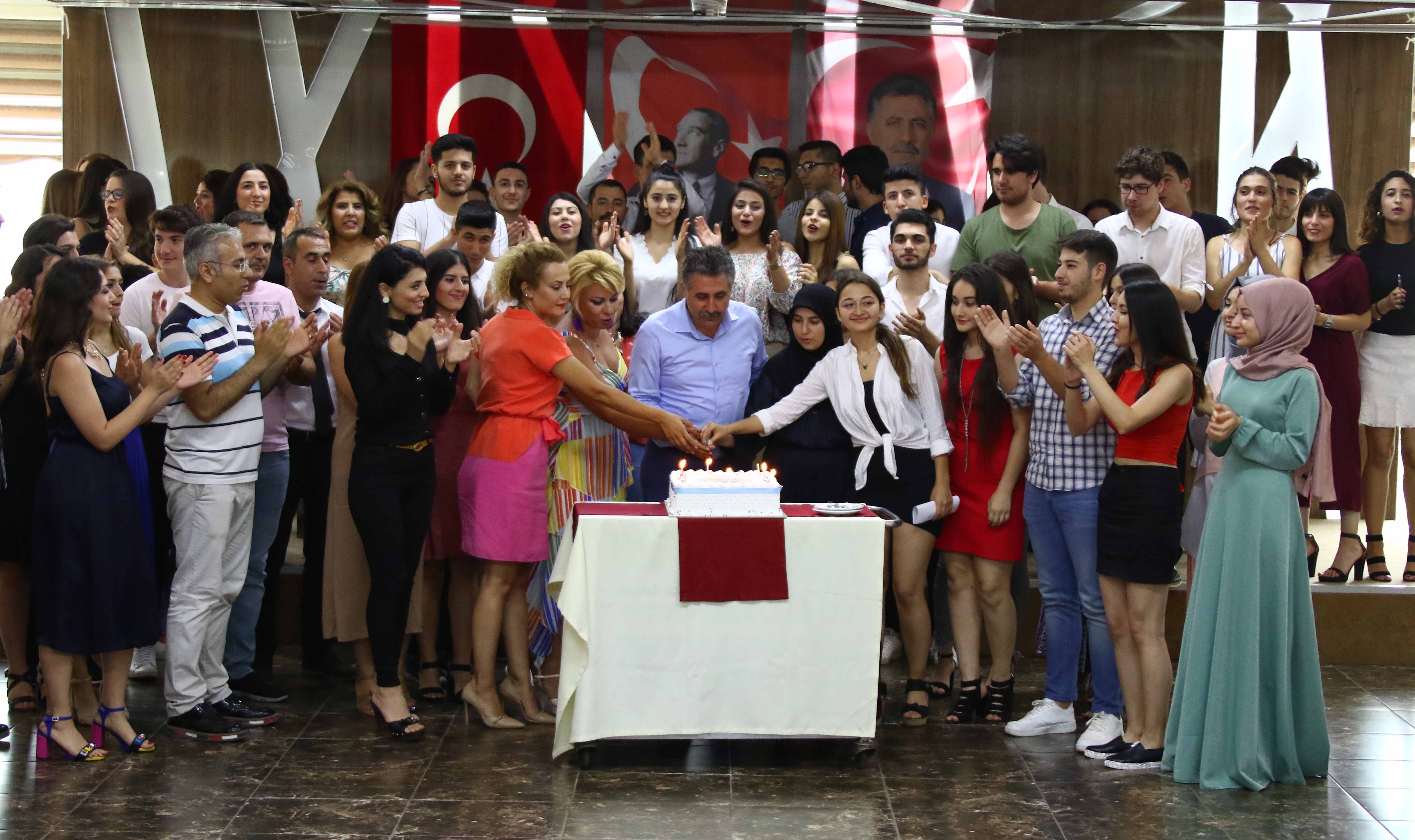 Bayraklı Belediyesi'nden BAYSEM öğrencilerine moral