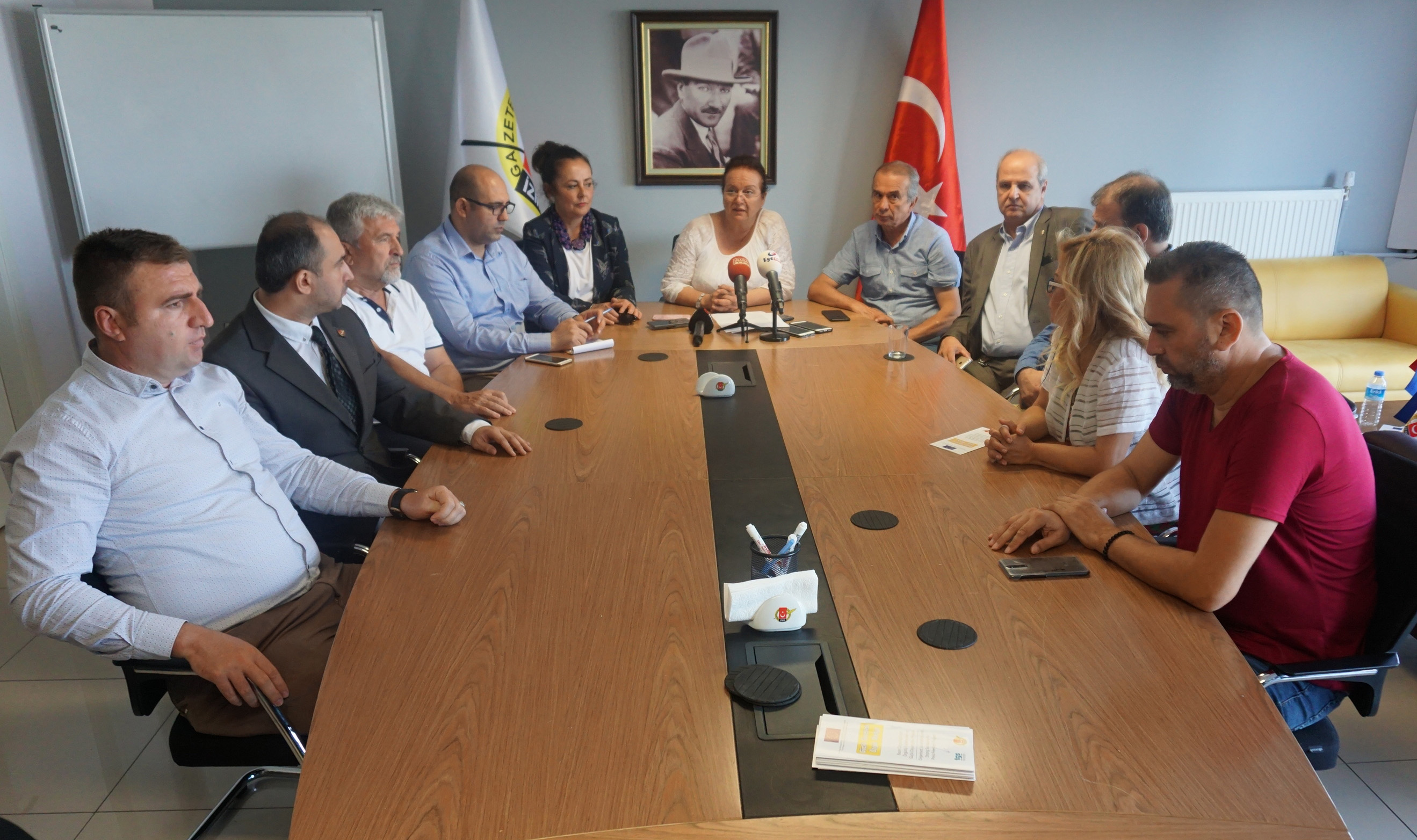 İzmir'in yerel gazeteleri'nden ortak tepki: 