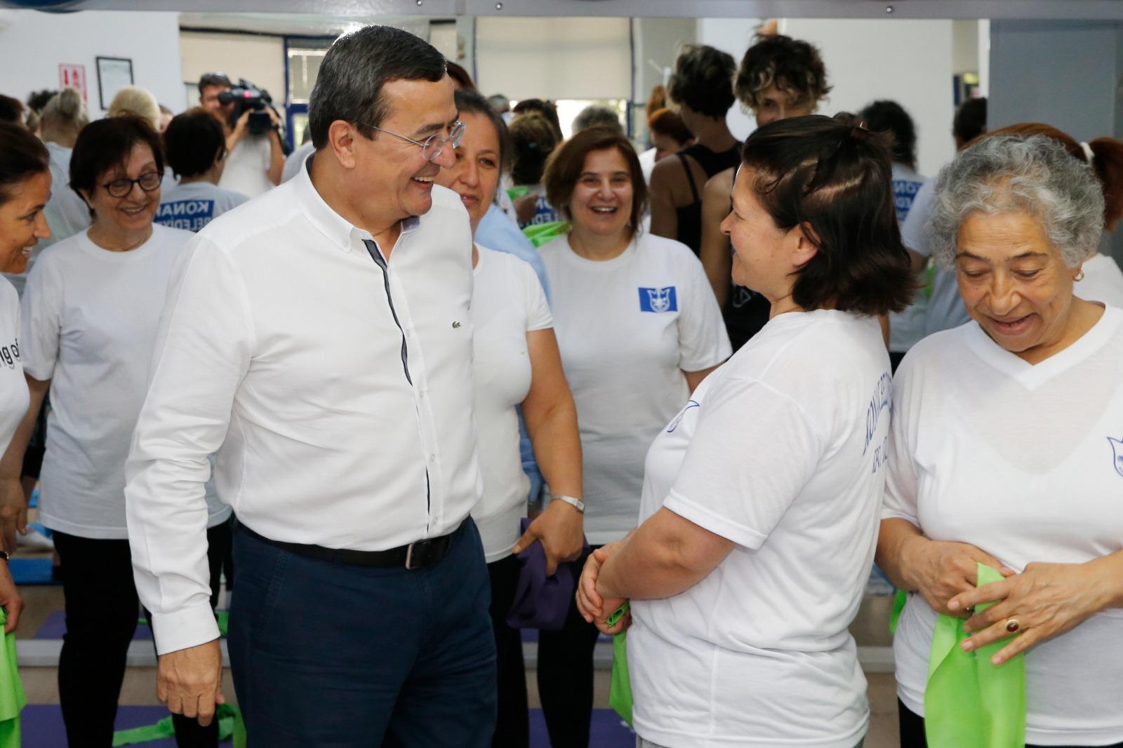 Başkan Batur sorunları dinledi ve Konak'ta icraat dönemini başlattı