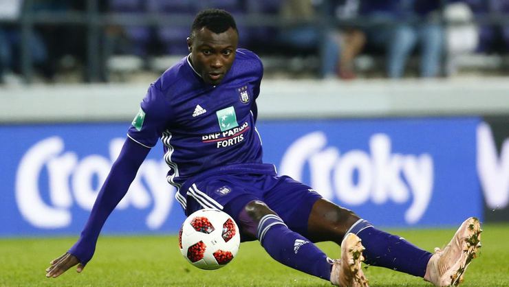 Göztepe'den stoper hamlesi