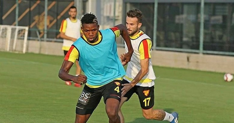 Göztepe'den forvet hamlesi