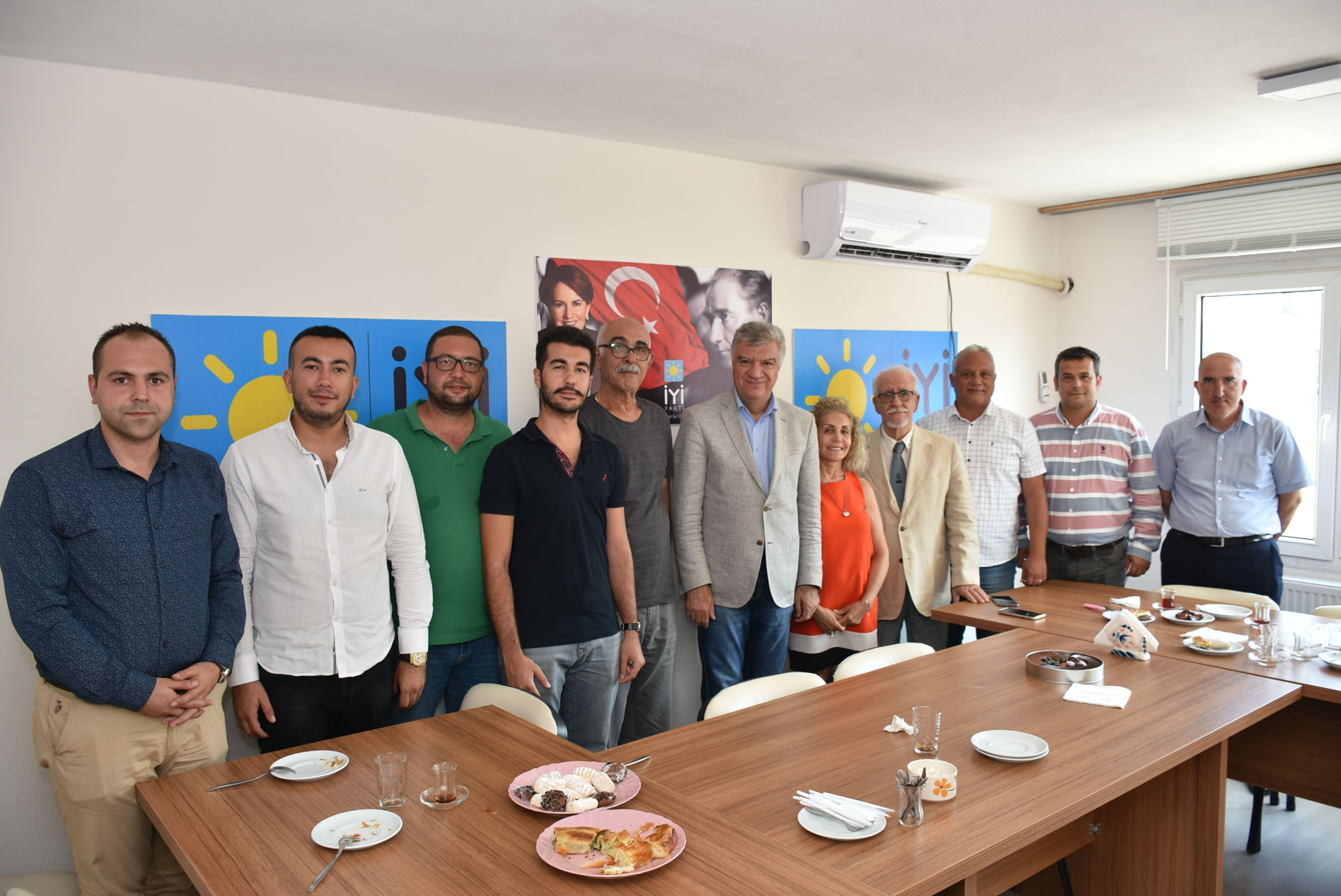 Başkan Engin’den siyasi partilere ziyaret... Başkan Engin “Seçimler bitti, artık hizmet zamanı