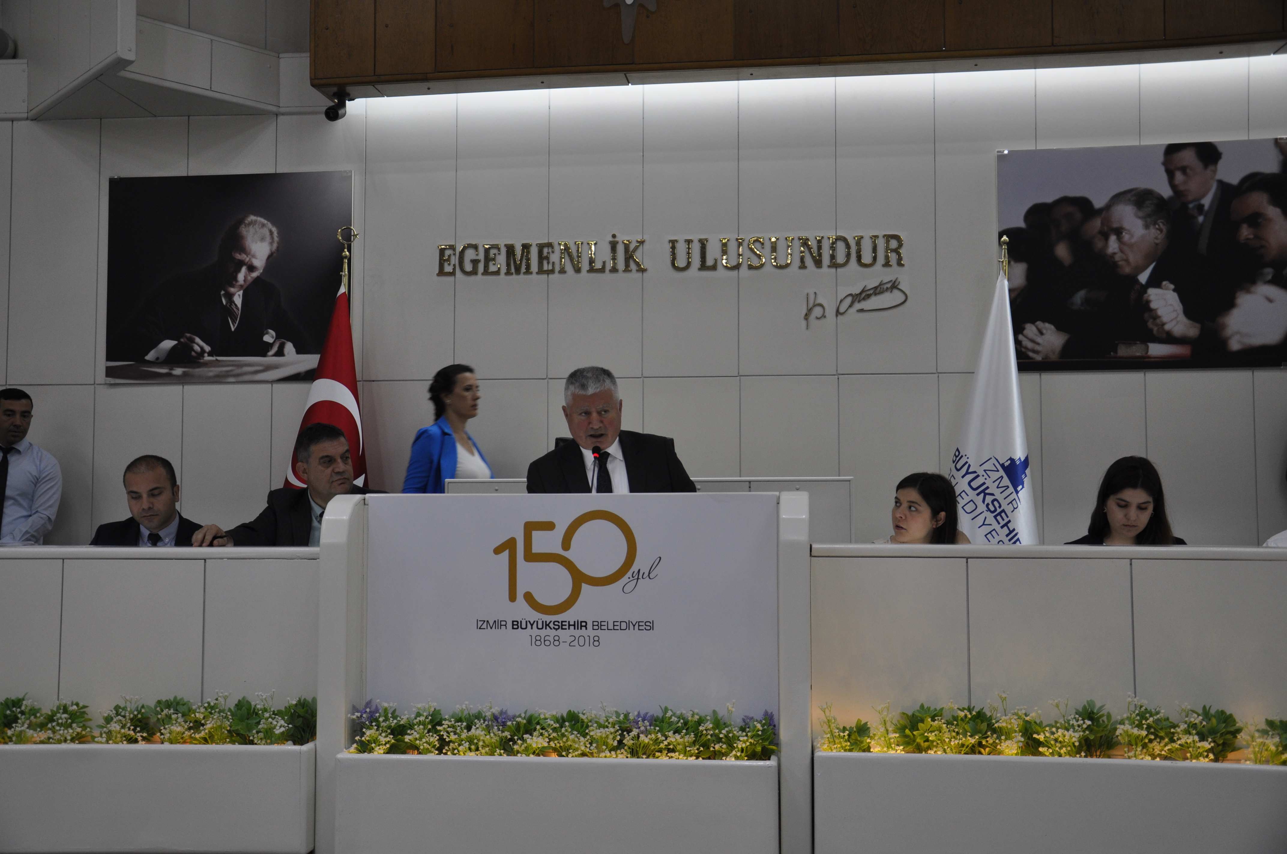 Büyükşehir'de tartışmalı meclis