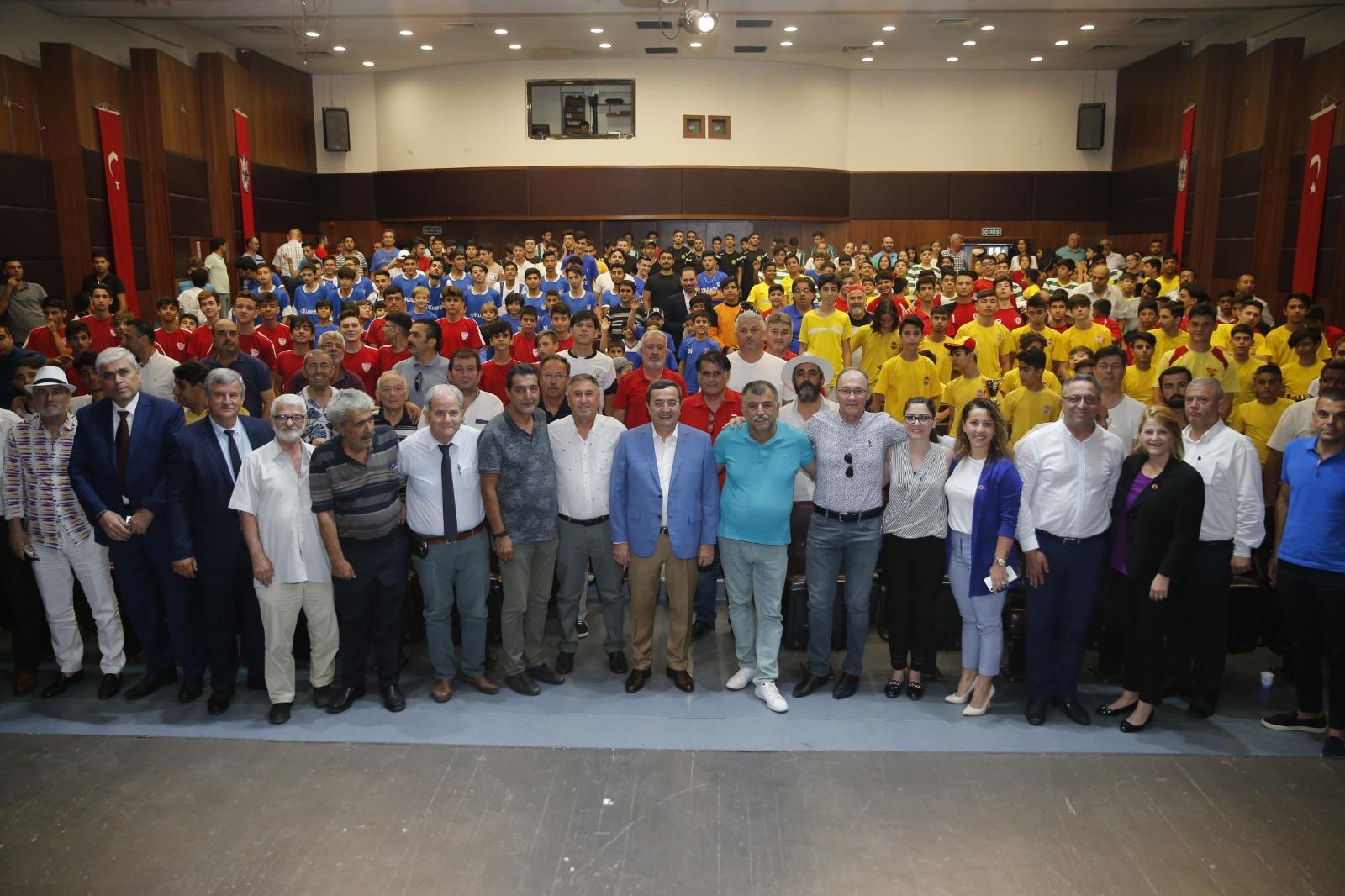 Başkan Batur'dan amatör spor kulüplerine iki müjde