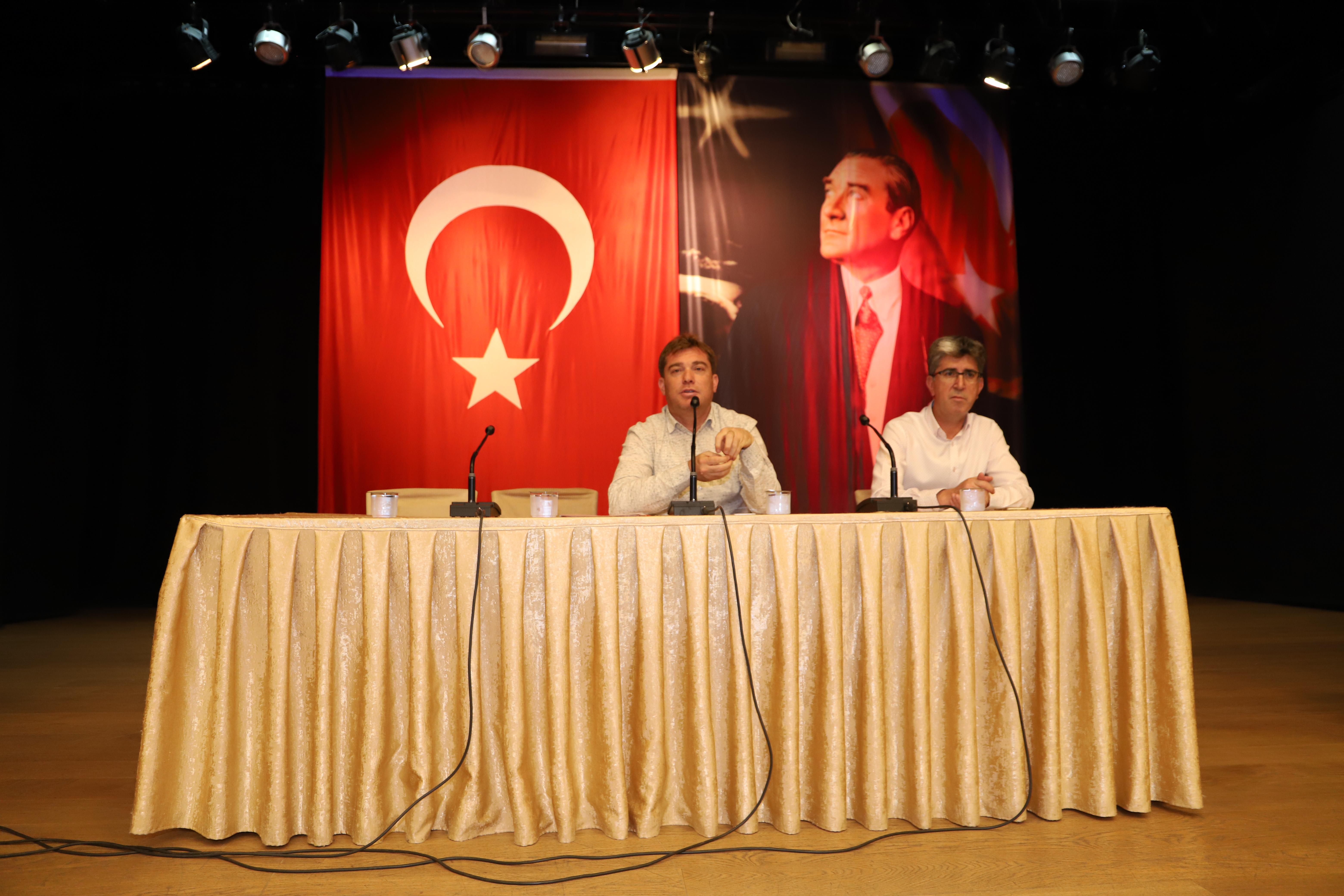 Başkan Demirezen muhtarlara seslendi. 