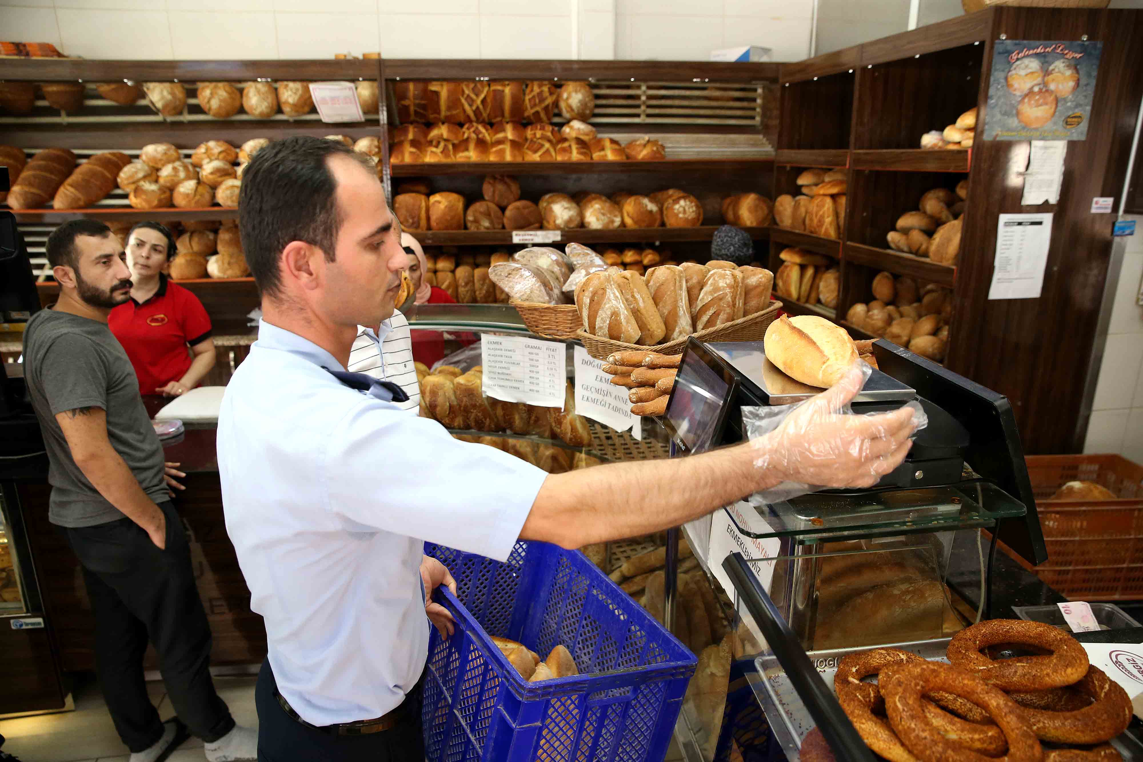 Karşıyaka Belediyesi'nden işletmelere sıkı denetim