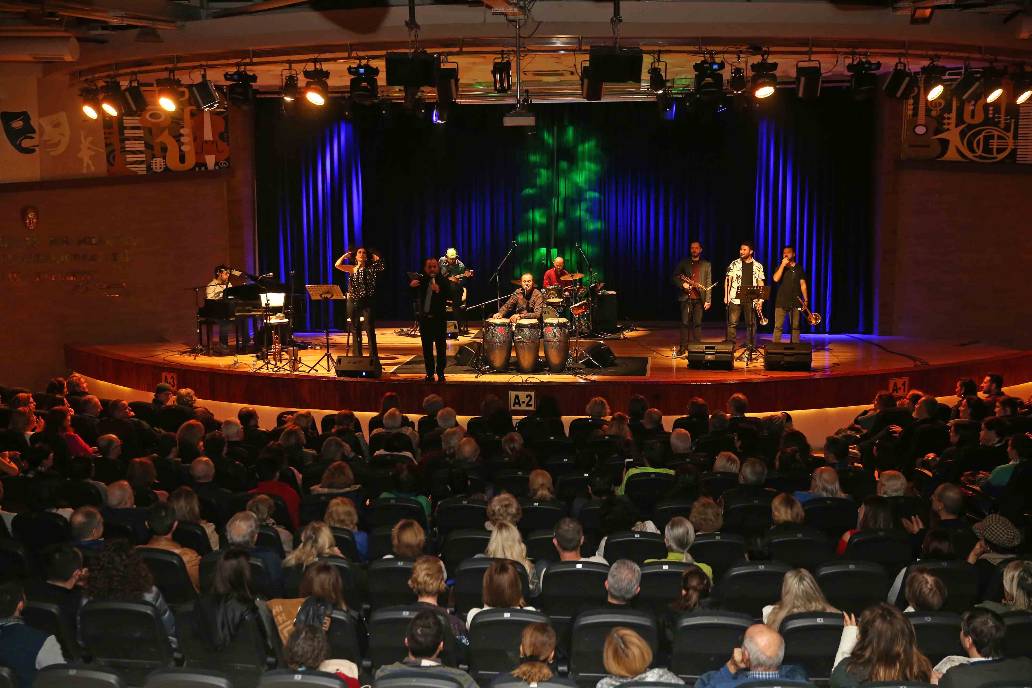 Karşıyaka Suat Taşer'de yaz boyunca yıldızlar geçidi