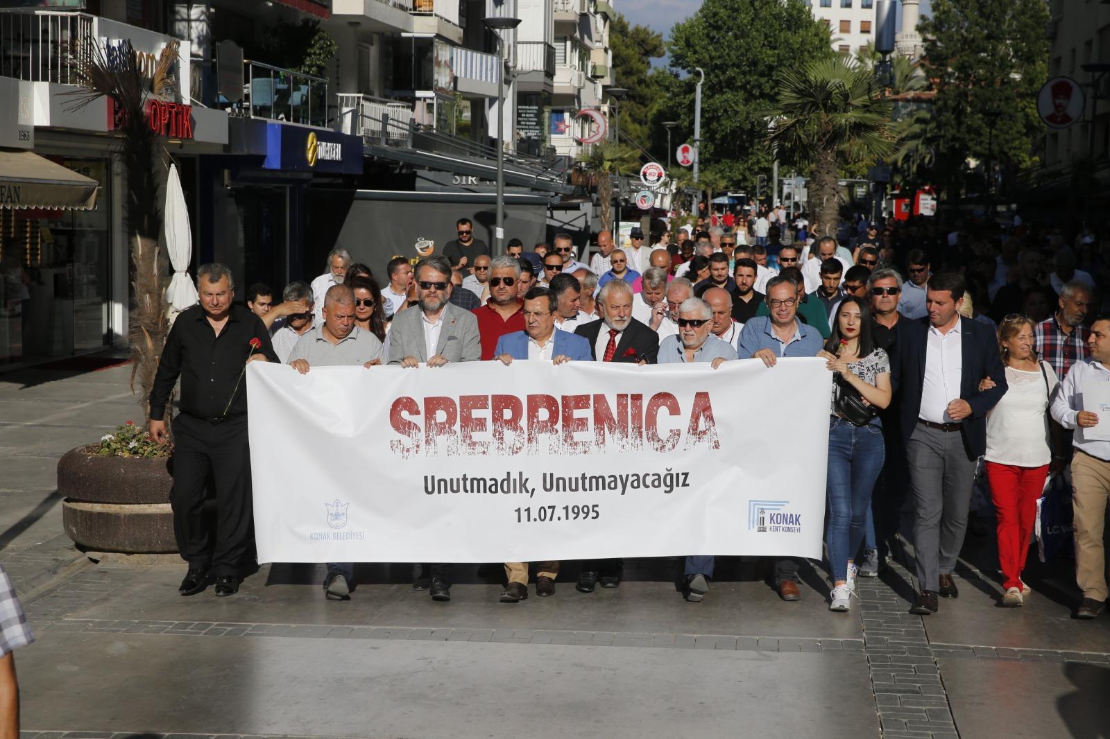 O büyük acı Konak’ta anıldı