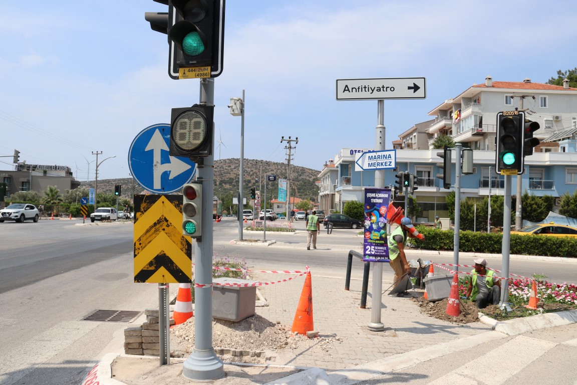 Çeşme'de trafik 'akıllı' sistemle nefes alacak
