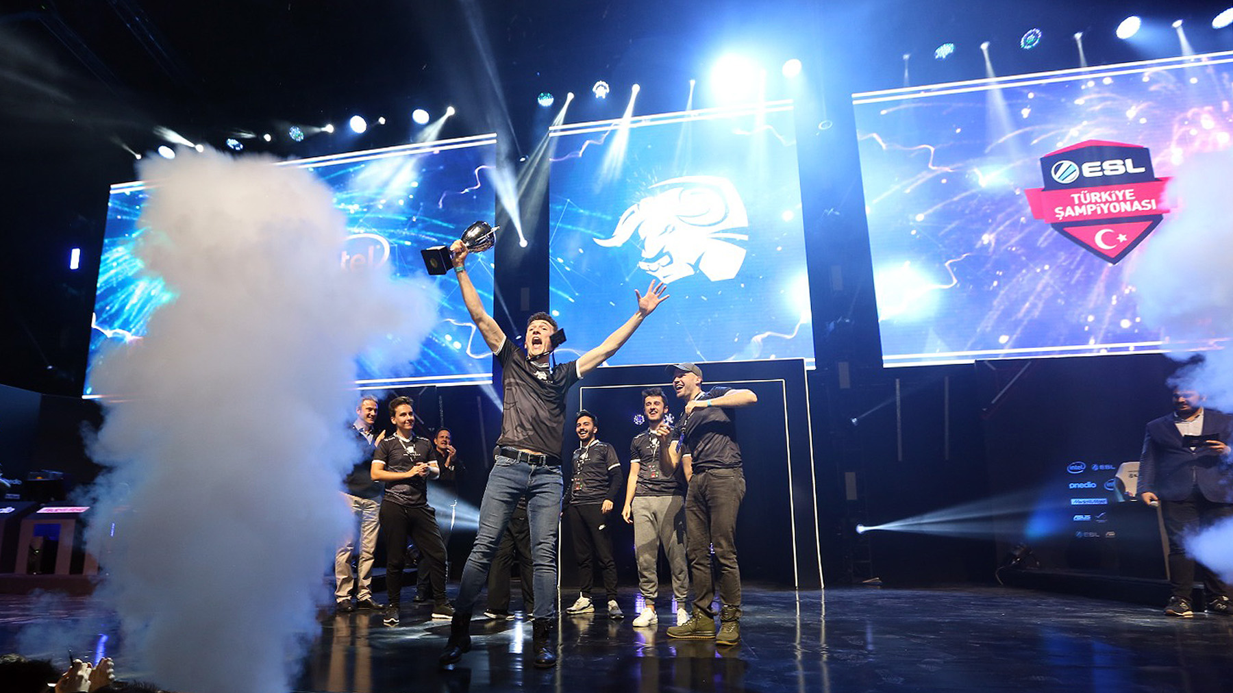 İzmir Fuarı'nda E-spor heyecanı