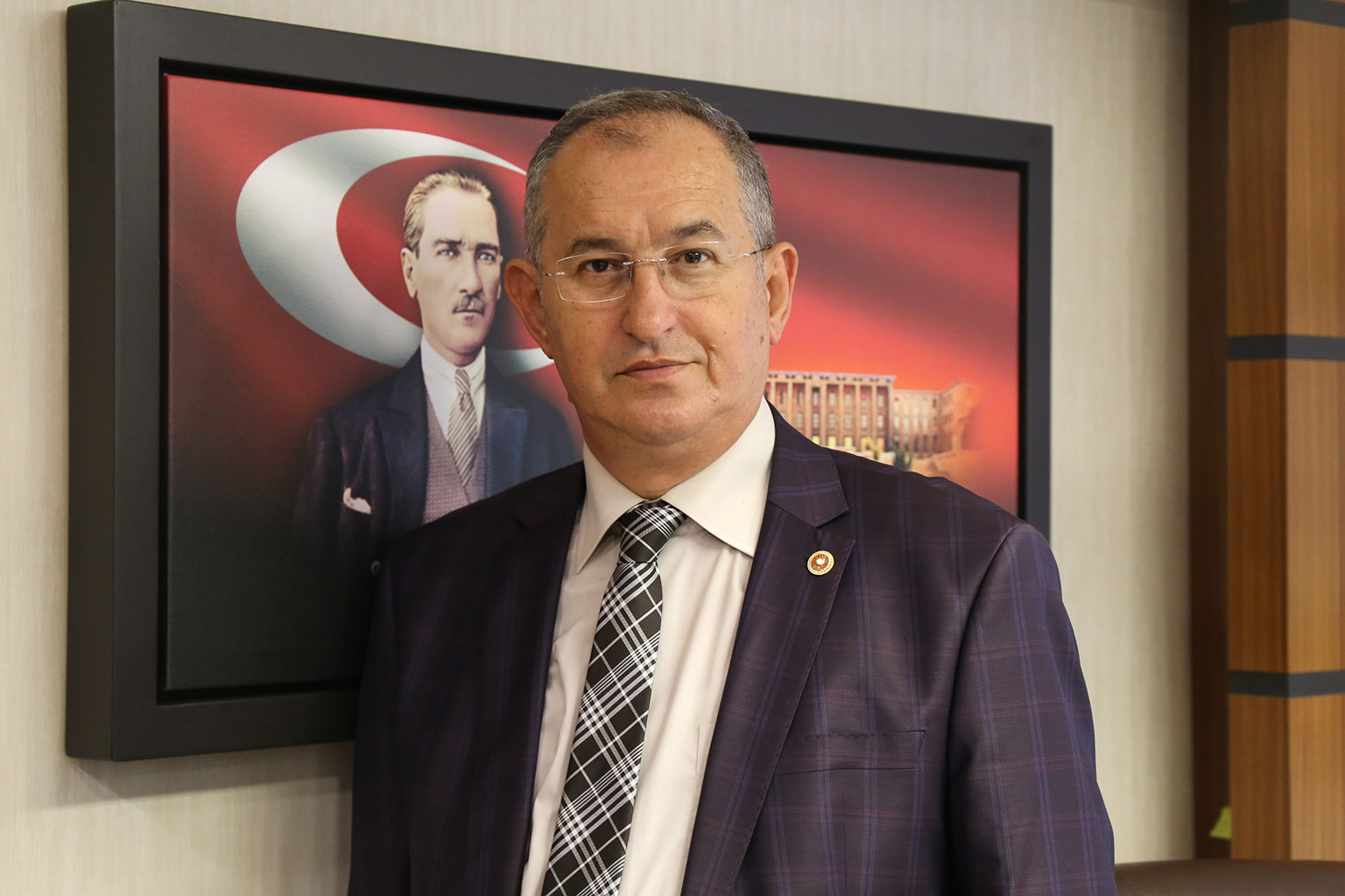 CHP’li Sertel’den 55 bin kişilik istihdam öncesi PTT’ye uyarı : “Mülakatı bırakın liyakata bakın”