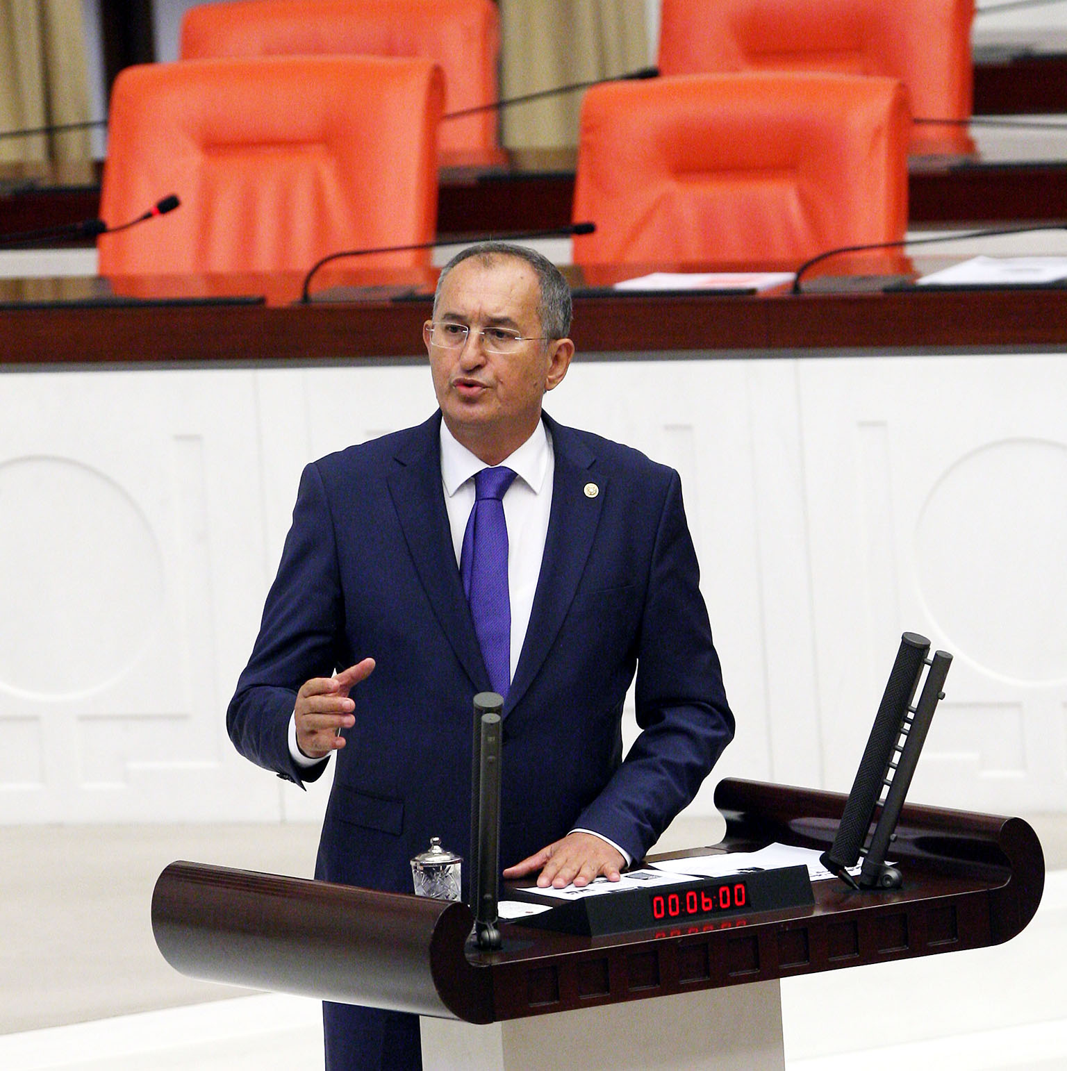 CHP'li Sertel'den yangın hakkında çarpıcı iddialar... Pakdemirli'yi istifaya çağırdı