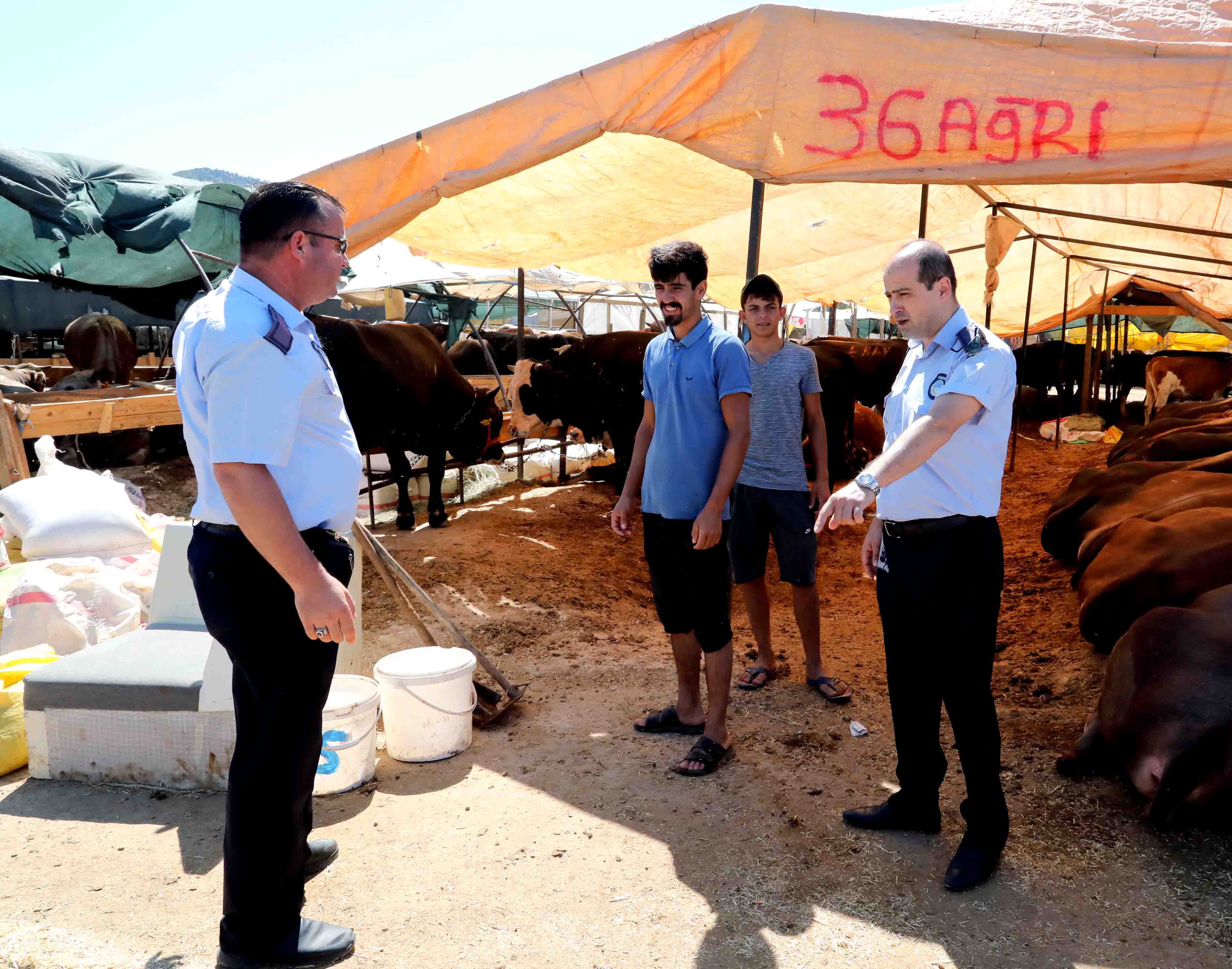 Bayraklı Belediyesi Kurban Bayramı'na hazır
